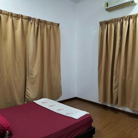 Che Na Homestay Pontian Pontian Kecil Kültér fotó